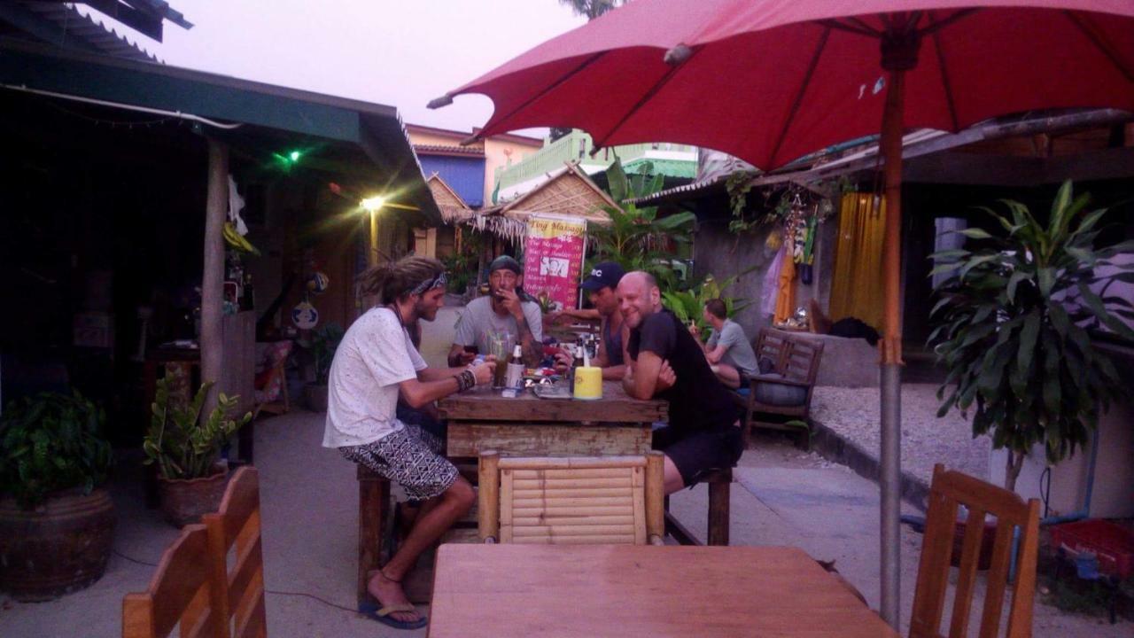 The Pier Homestay Thongsala Exteriör bild